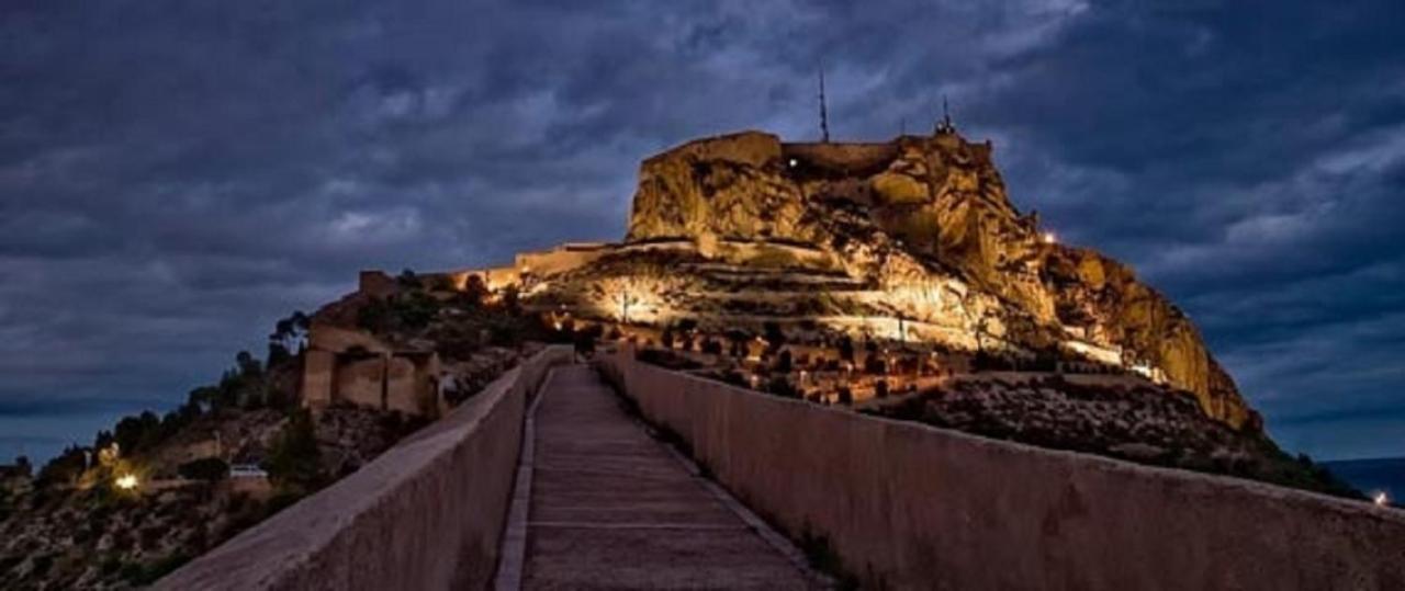 Luxury New Loft City Centre & Castle, Alicante Eksteriør bilde